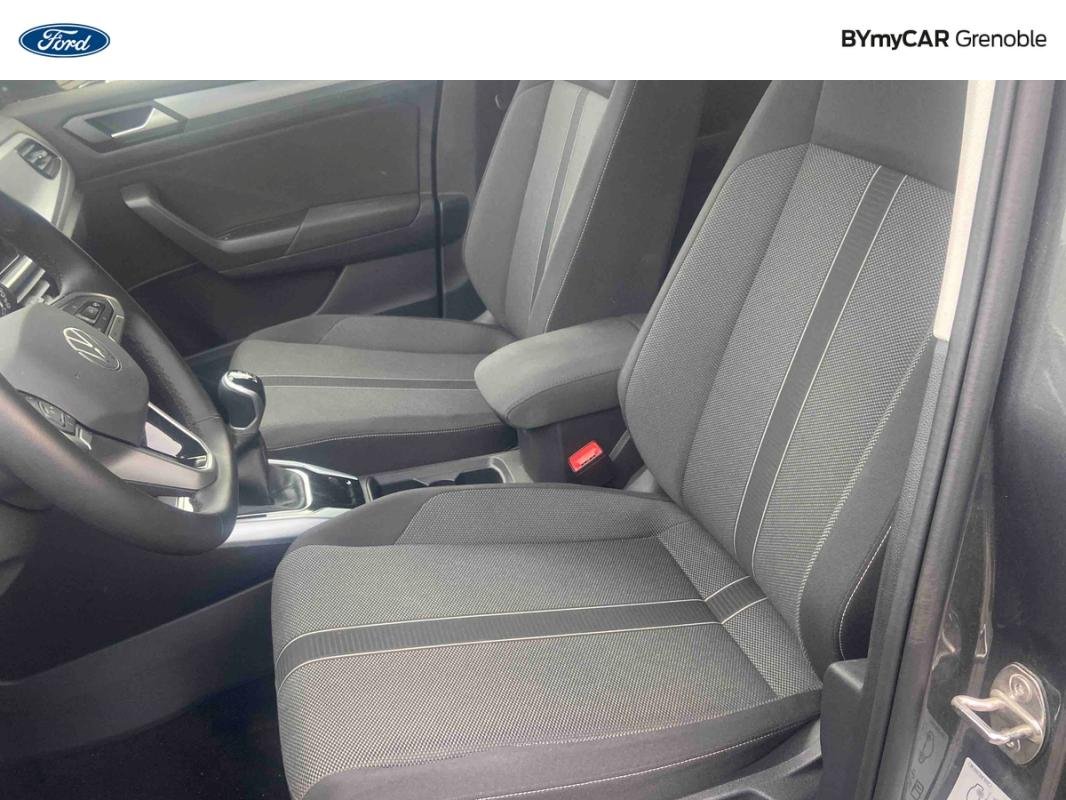 Volkswagen T-Roc - Photo 11