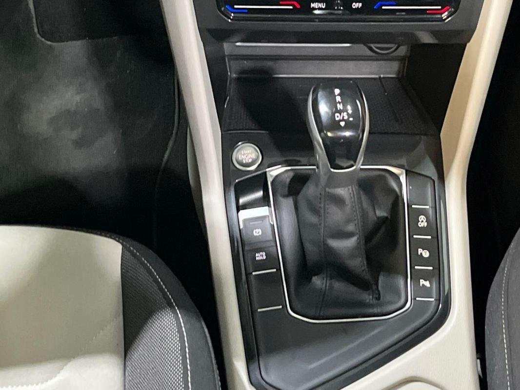 Volkswagen Tiguan - Photo 11