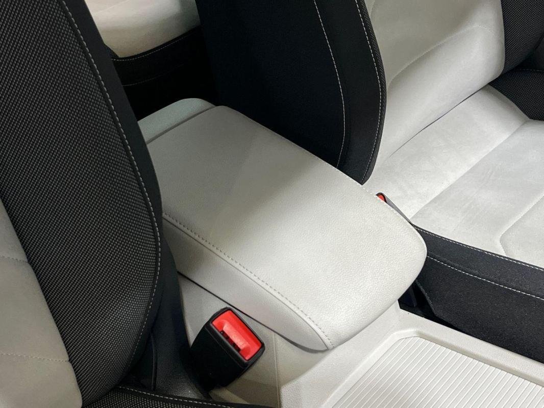 Volkswagen Tiguan - Photo 12
