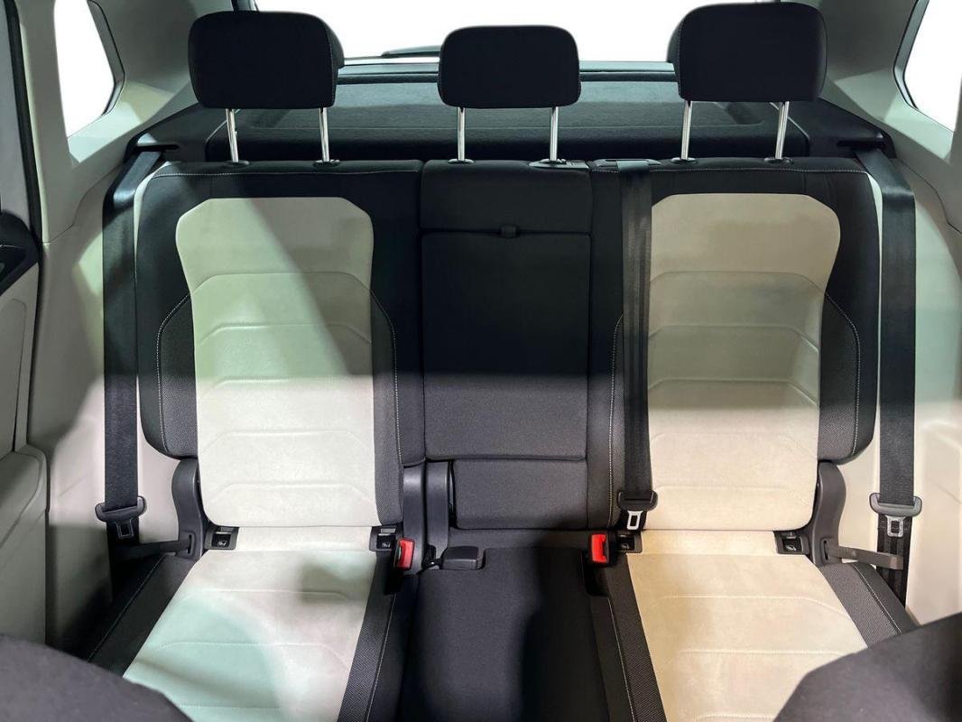 Volkswagen Tiguan - Photo 22