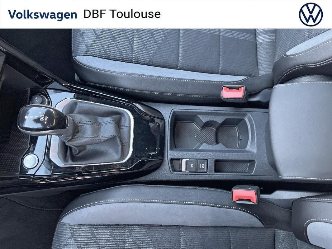 Volkswagen T-Roc - Photo 17