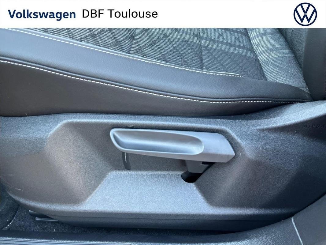 Volkswagen T-Roc - Photo 26