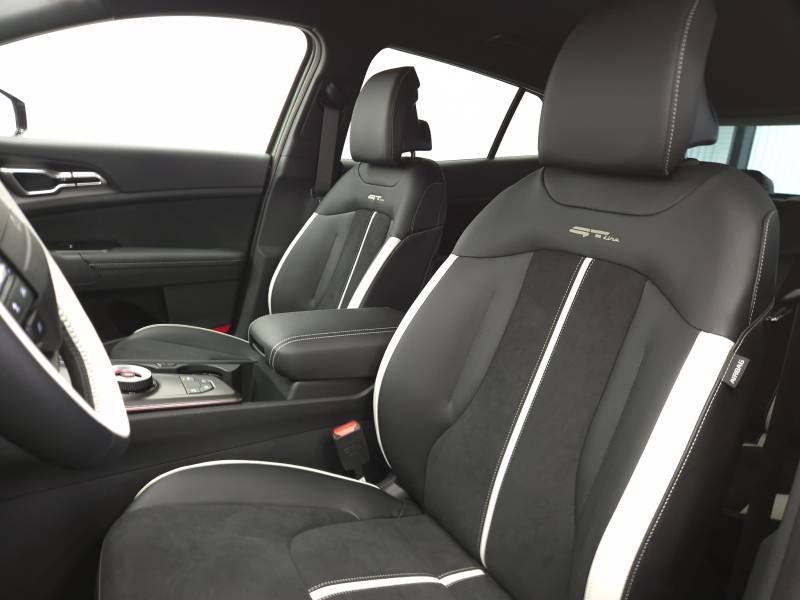 Kia Sportage - Photo 14