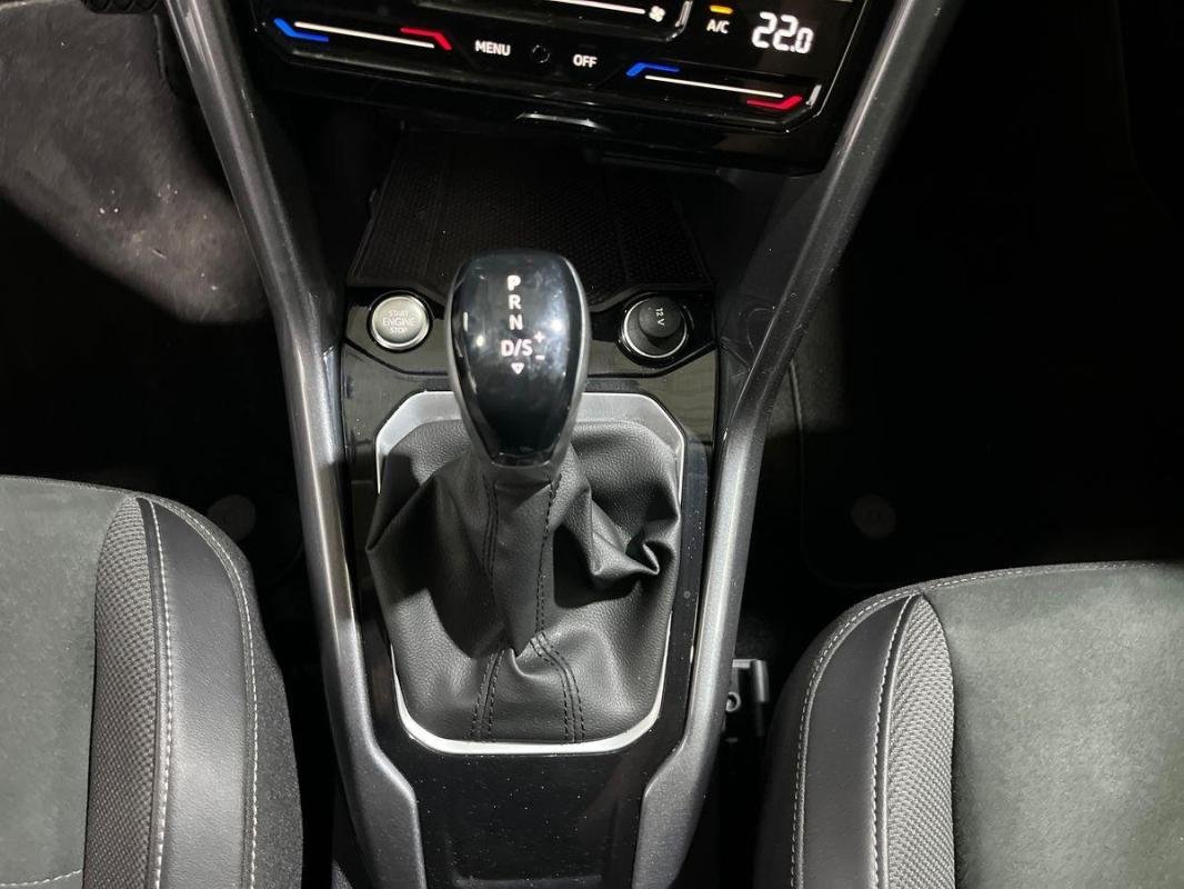 Volkswagen T-Roc - Photo 11