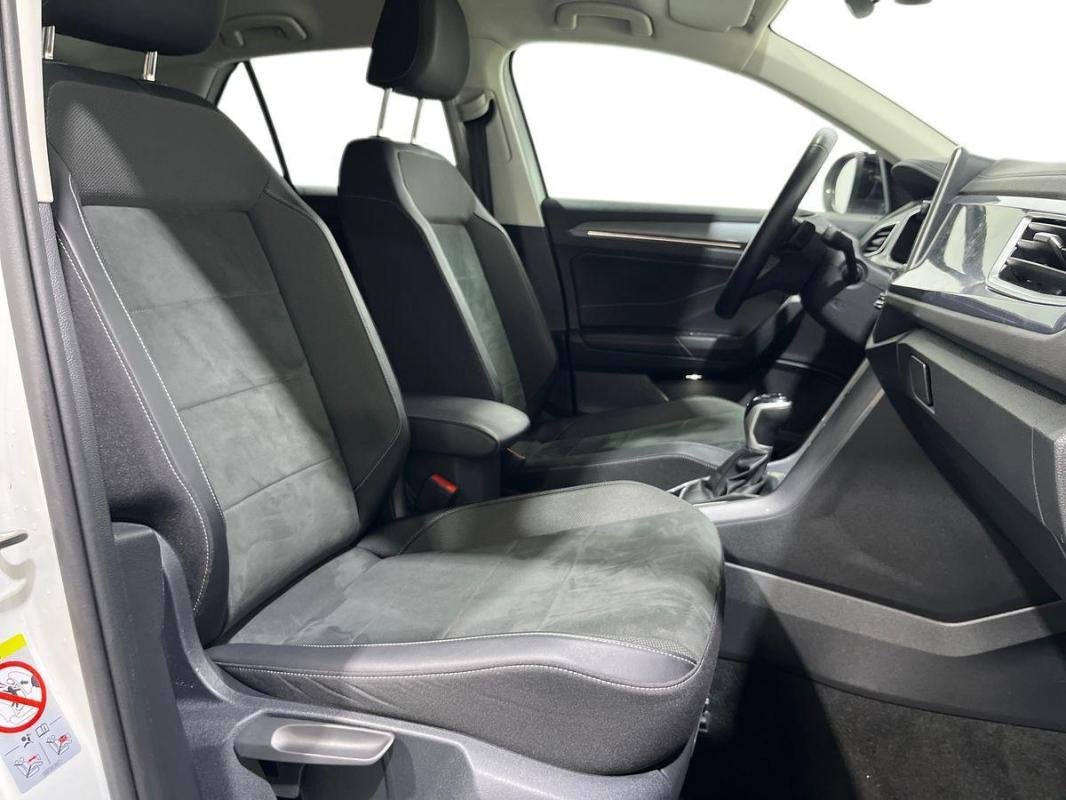 Volkswagen T-Roc - Photo 13