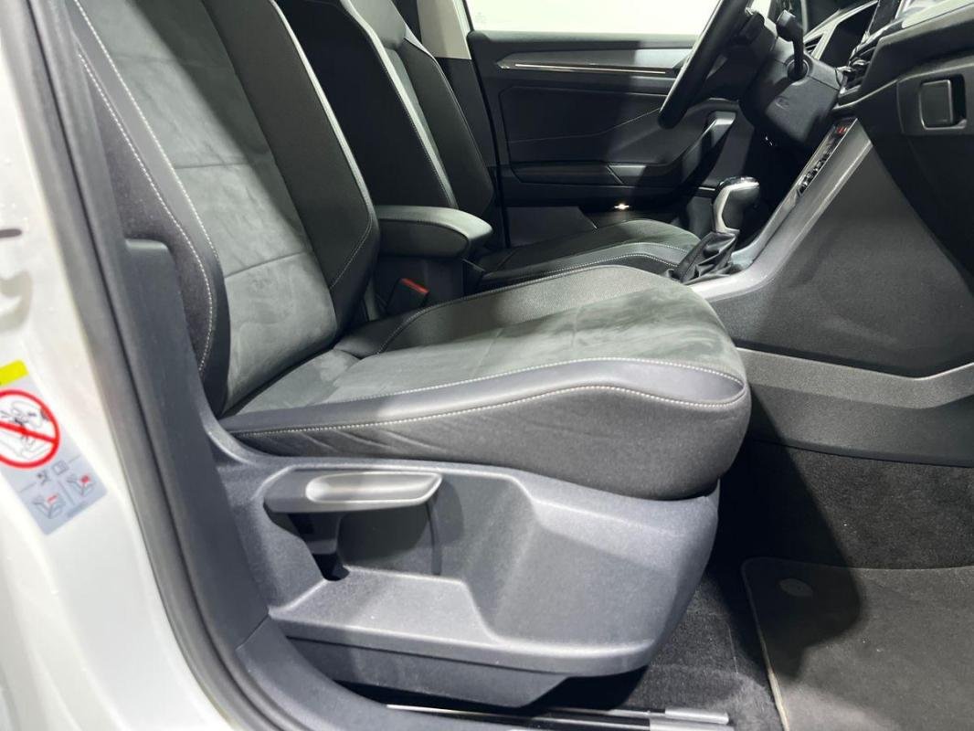 Volkswagen T-Roc - Photo 14