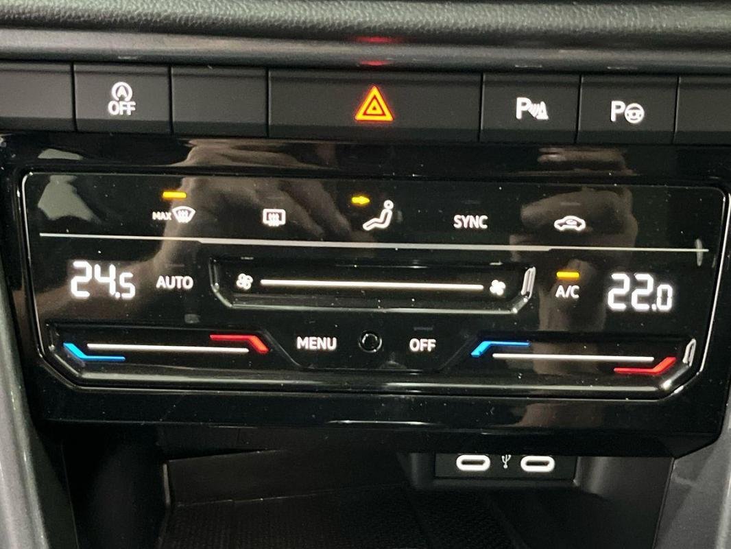 Volkswagen T-Roc - Photo 19