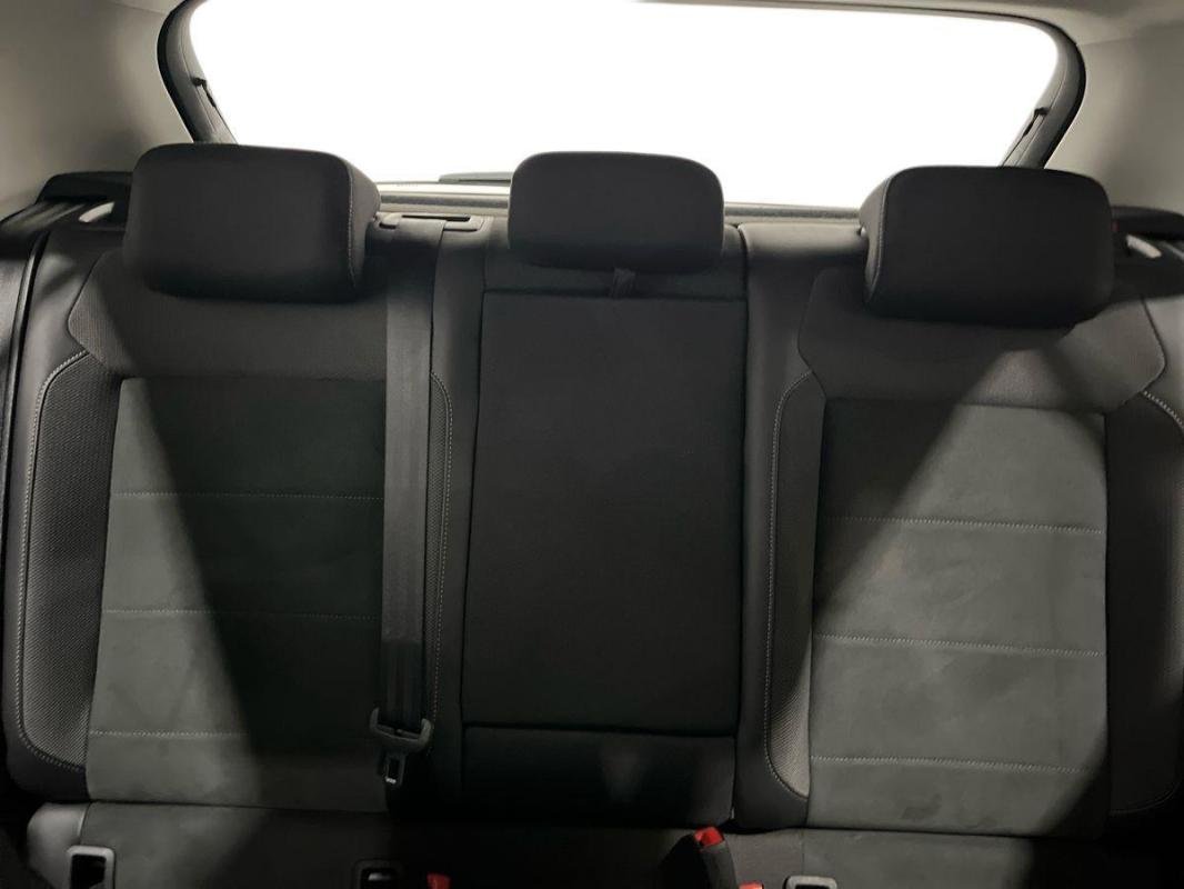 Volkswagen T-Roc - Photo 22