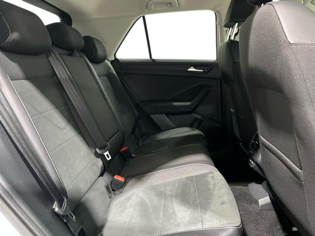Volkswagen T-Roc - Photo 23