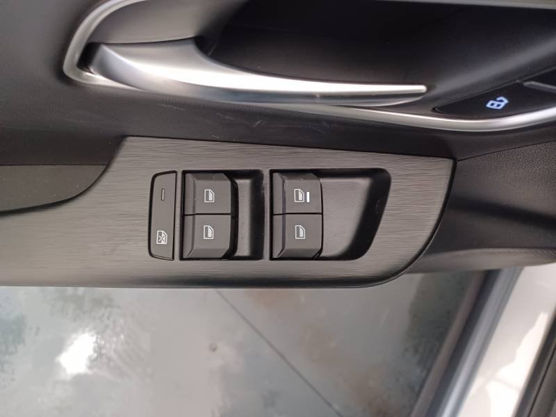 MG ZS - Photo 32