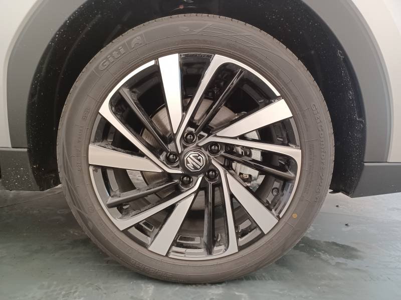 MG ZS - Photo 8