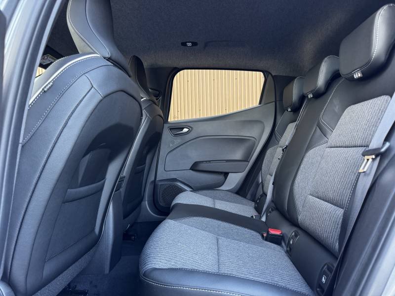 Mitsubishi Colt - Photo 32