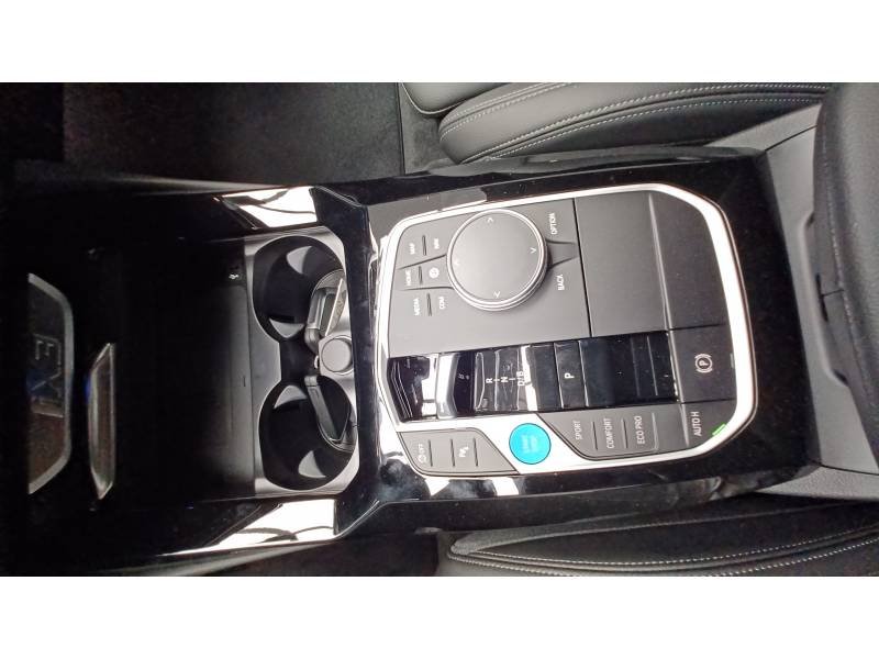 BMW iX3 - Photo 12