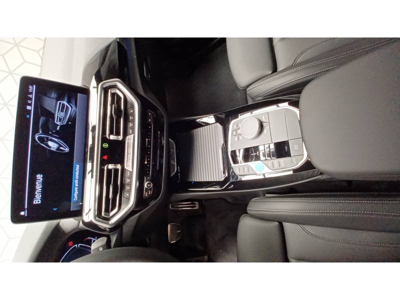 BMW iX3 - Photo 16