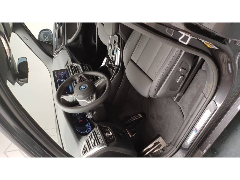 BMW iX3 - Photo 21