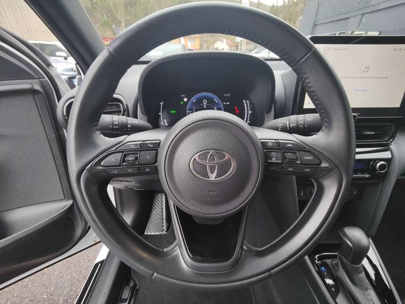Toyota Yaris - Photo 17