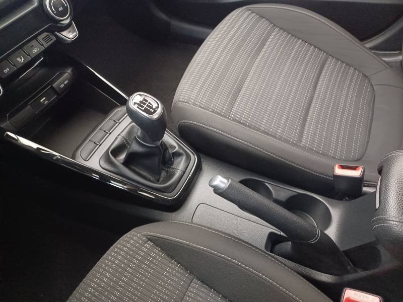 Kia Stonic - Photo 23