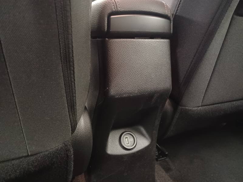 Kia Stonic - Photo 35