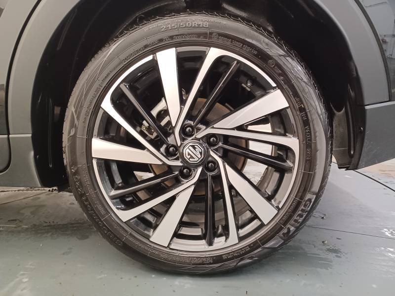 MG ZS - Photo 8