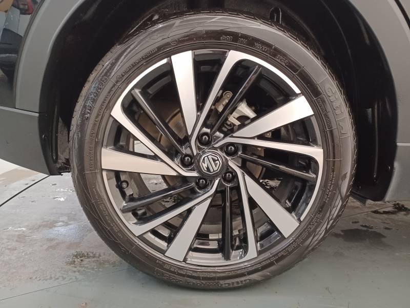 MG ZS - Photo 9