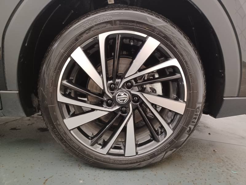 MG ZS - Photo 10