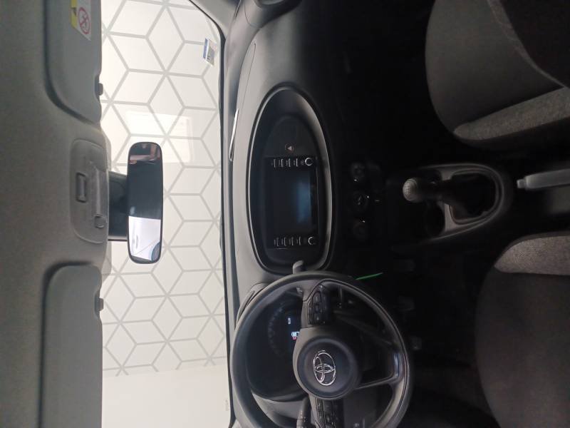 Toyota aygo x - Photo 11
