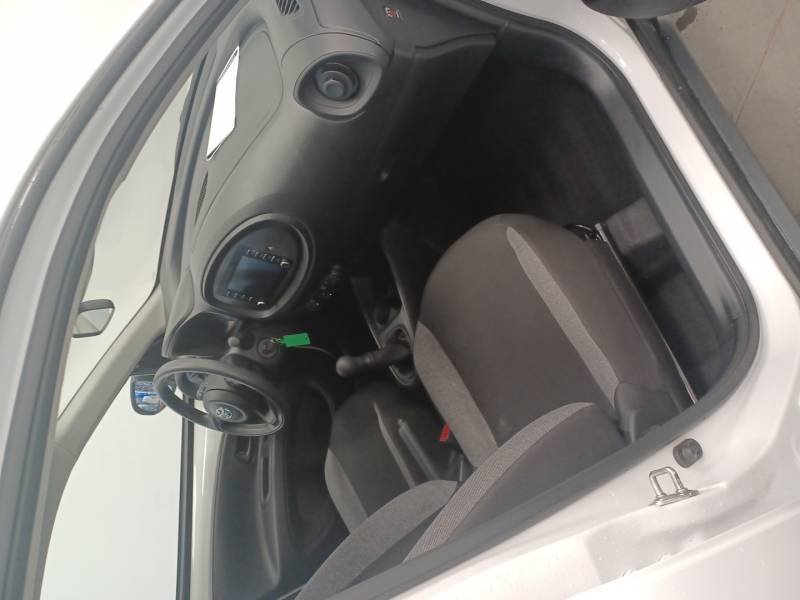 Toyota aygo x - Photo 12