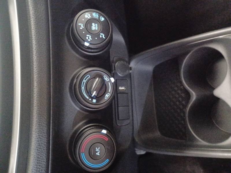 Toyota aygo x - Photo 28