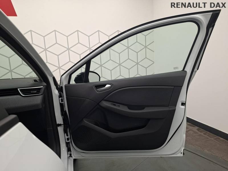 Renault Clio - Photo 21