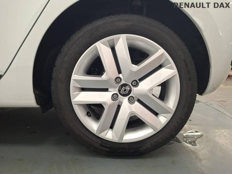 Renault Clio - Photo 24