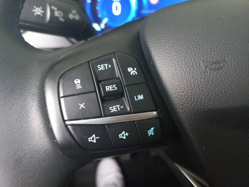 Ford Kuga - Photo 21