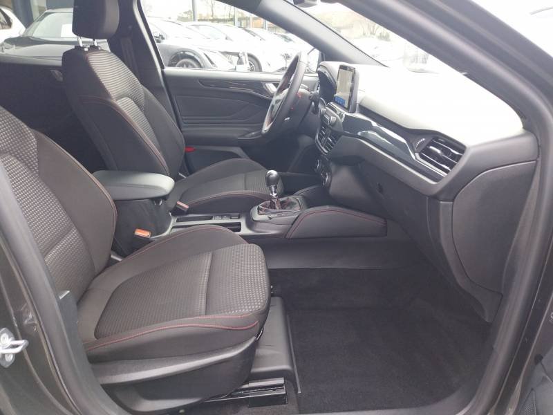 Ford Focus - Photo 11