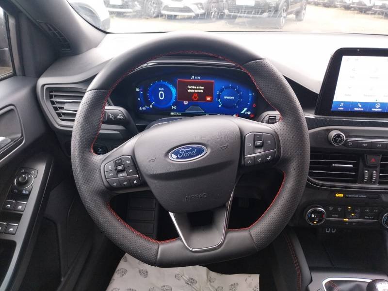Ford Focus - Photo 13