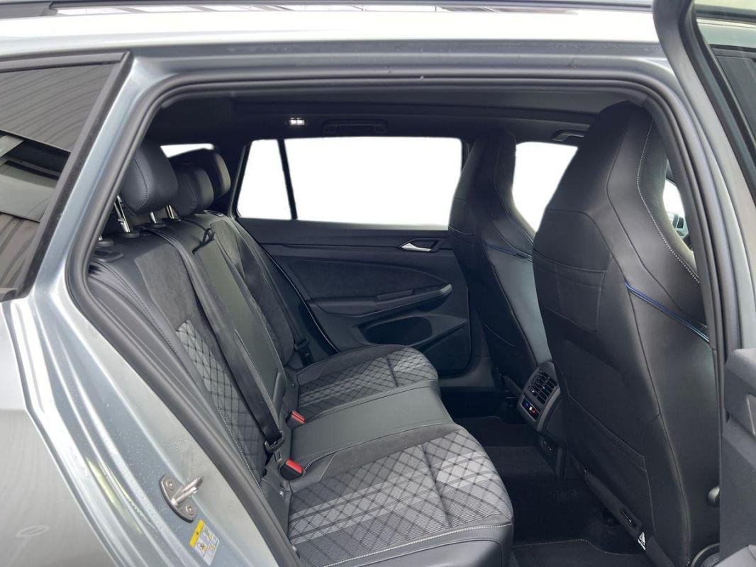 Volkswagen Golf SW - Photo 23