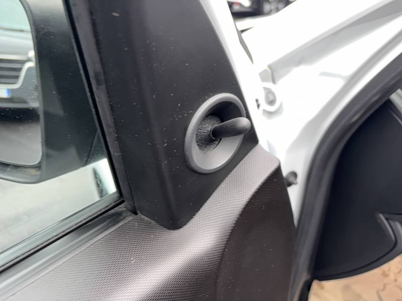 Renault Twingo - Photo 24