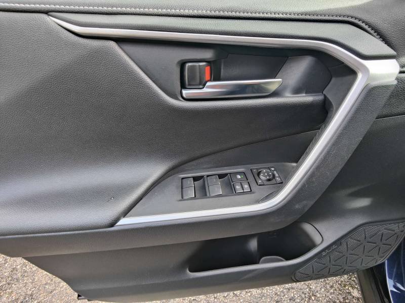 Toyota RAV4 - Photo 12