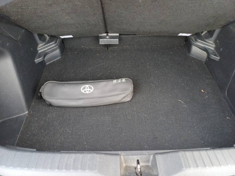 Toyota Yaris - Photo 17