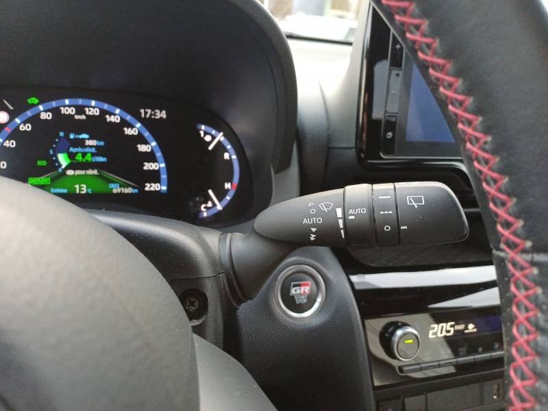 Toyota Yaris - Photo 34