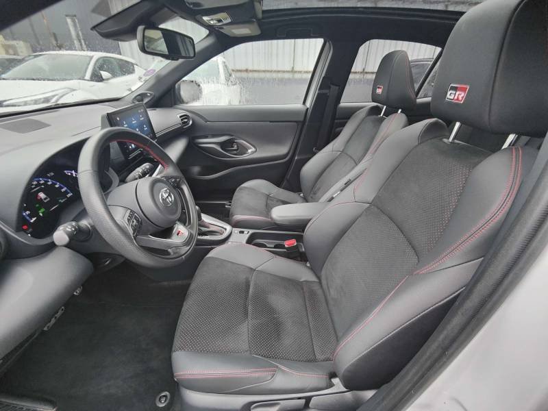Toyota Yaris - Photo 14