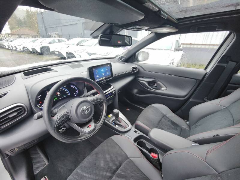 Toyota Yaris - Photo 17