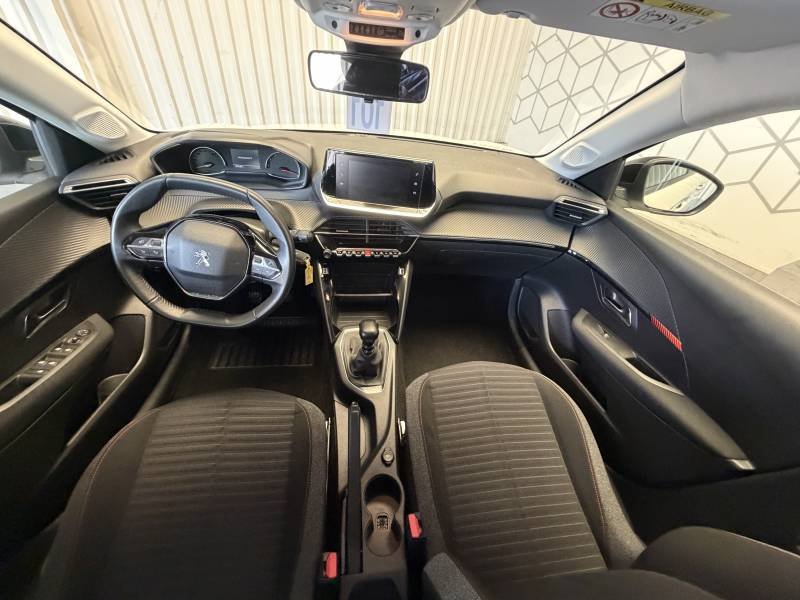 Peugeot 208 - Photo 11