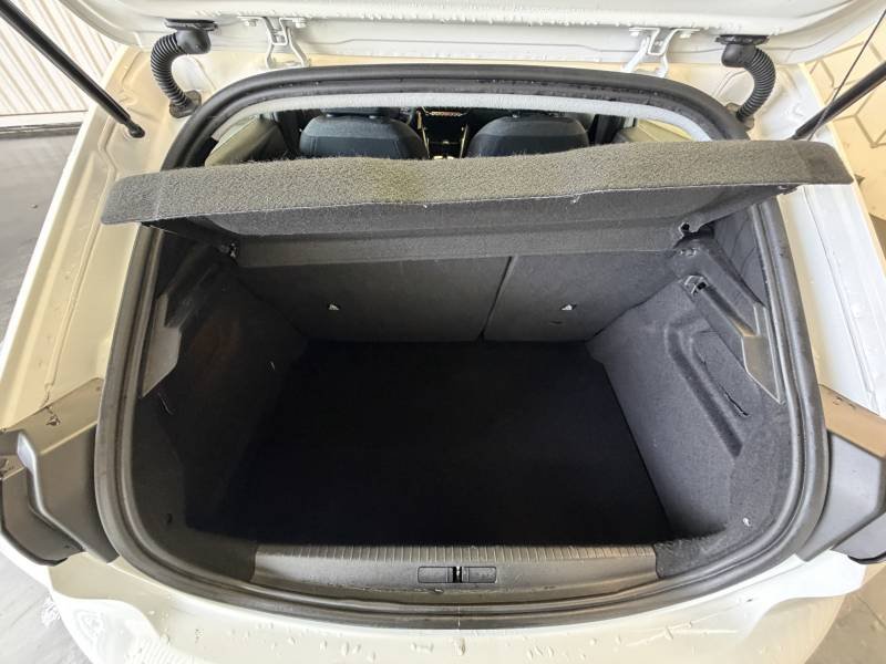 Peugeot 208 - Photo 21