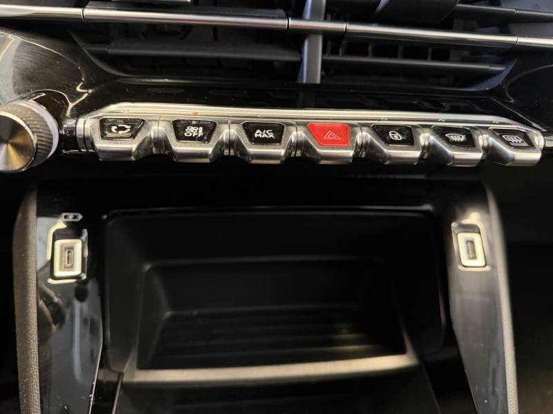 Peugeot 208 - Photo 36