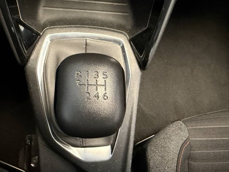 Peugeot 208 - Photo 37