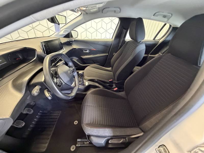 Peugeot 208 - Photo 10