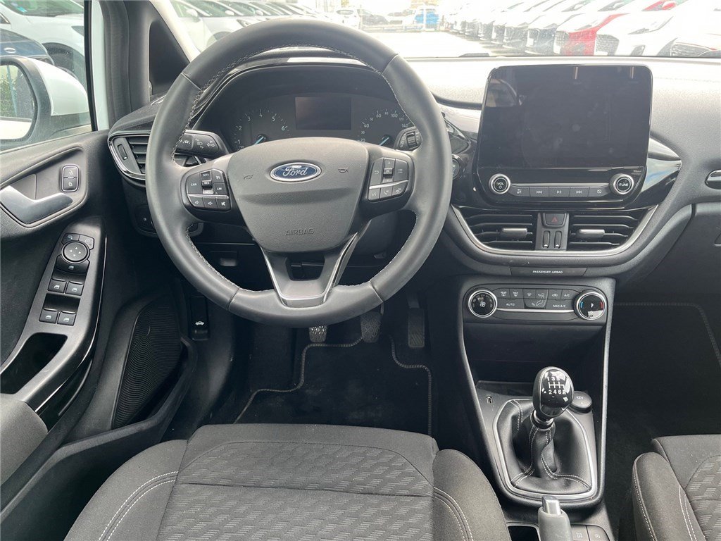 Ford Fiesta - Photo 12