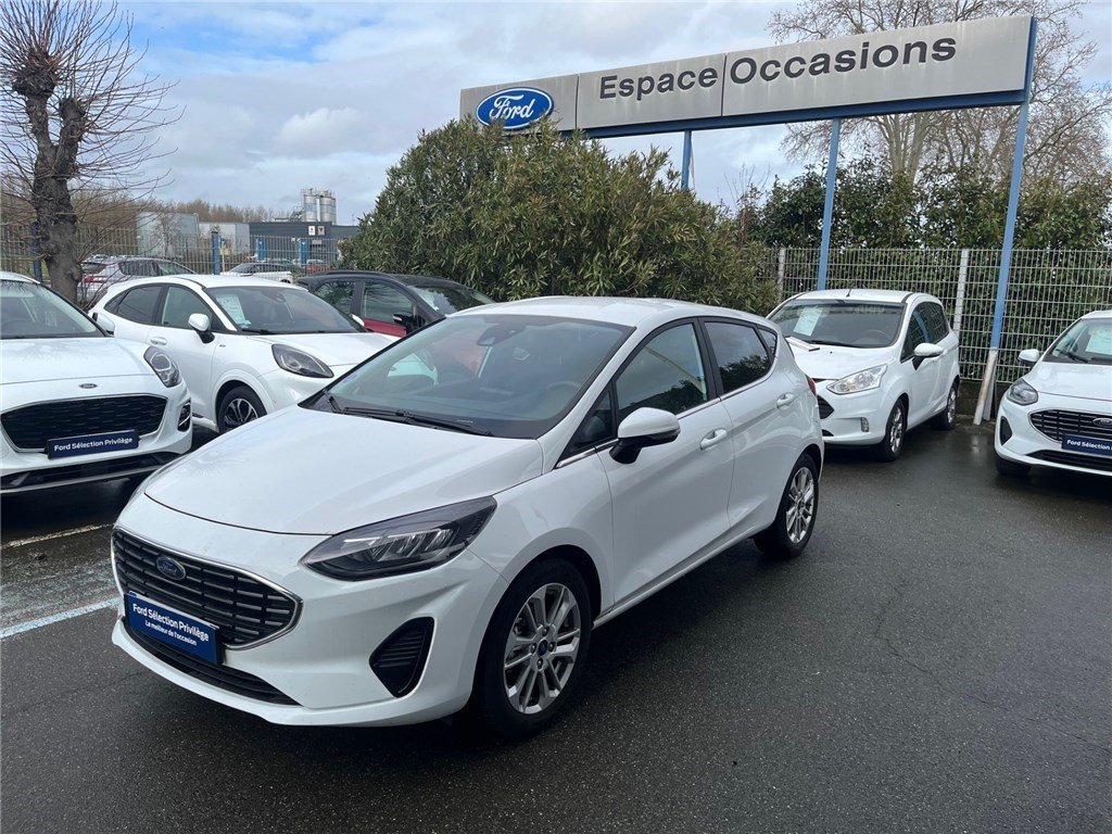 Ford Fiesta - Photo 2