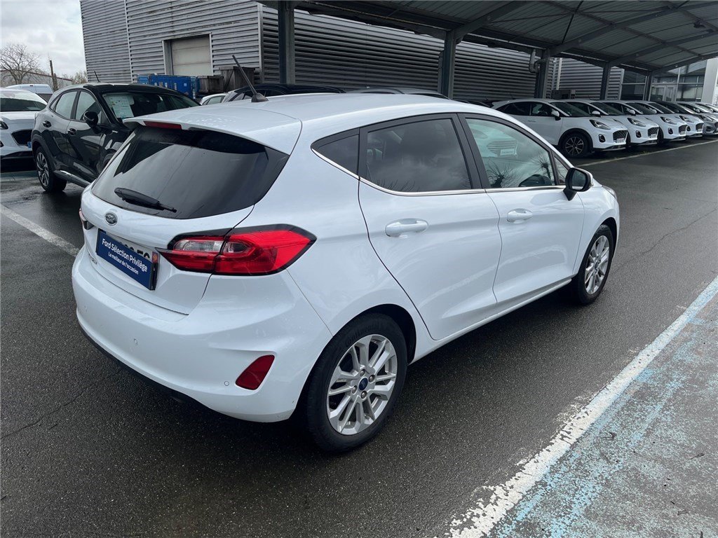 Ford Fiesta - Photo 5
