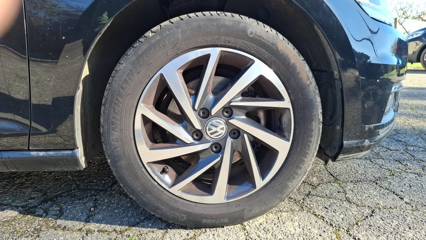 Volkswagen Golf - Photo 17