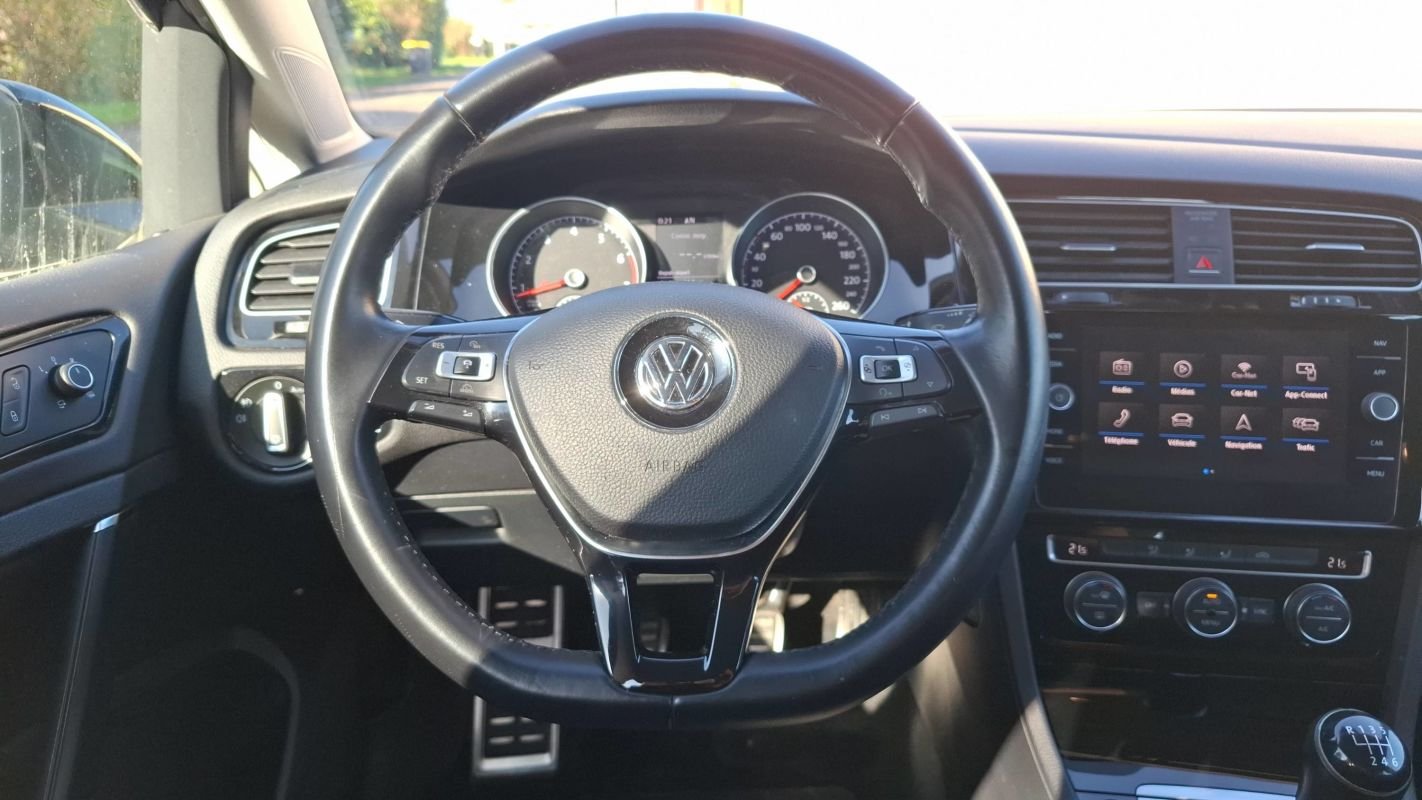 Volkswagen Golf - Photo 23